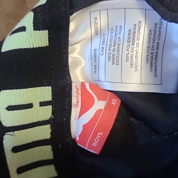 Y XS Puma shorts - Picture 2 of 2